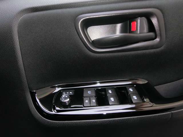 トヨタ ノア ２．０ ＳＩ H29年 (中国) 99