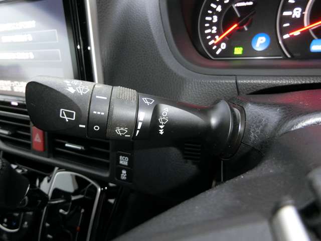 トヨタ ノア ２．０ ＳＩ H29年 (中国) 99