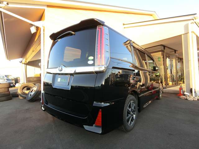 トヨタ ノア ２．０ ＳＩ H29年 (中国) 99