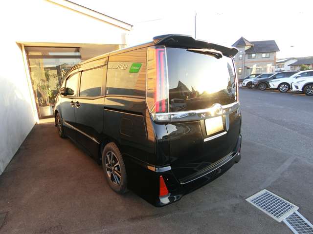 トヨタ ノア ２．０ ＳＩ H29年 (中国) 99