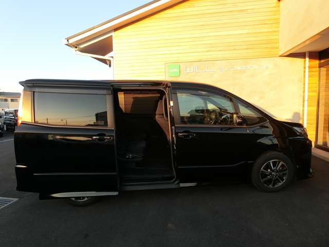 トヨタ ノア ２．０ ＳＩ H29年 (中国) 99