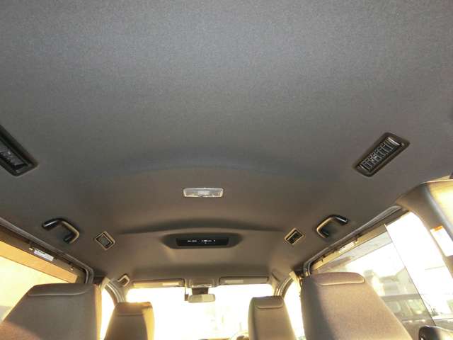 トヨタ ノア ２．０ ＳＩ H29年 (中国) 99