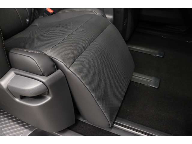 トヨタ アルファード　ハイブリッド ハイブリッド ２．５ Ｚ R6年 (東海) 99