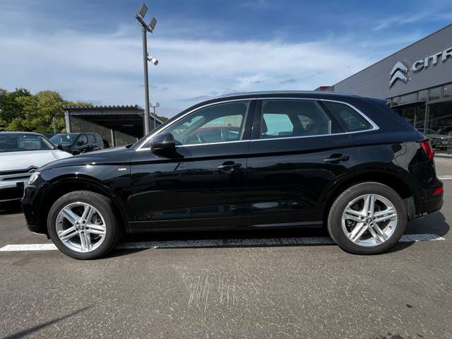 アウディ Ｑ５ ４５ ＴＦＳＩ クワトロ スポーツ Ｓラインパッケージ ４ＷＤ R2年 (東北) 99