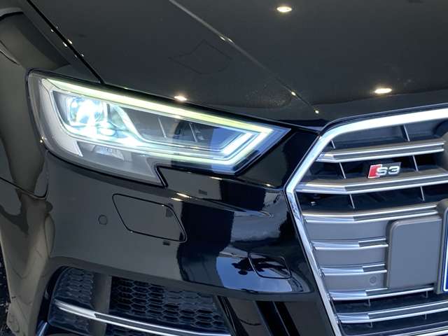 アウディ Ｓ３　スポーツバック ２．０ ４ＷＤ H29年 (東北) 99