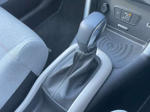 シトロエン Ｃ３　エアクロス　ＳＵＶ シャイン R2年 (東北) 99