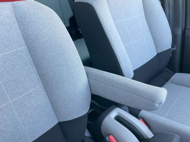 シトロエン Ｃ３　エアクロス　ＳＵＶ シャイン R2年 (東北) 99