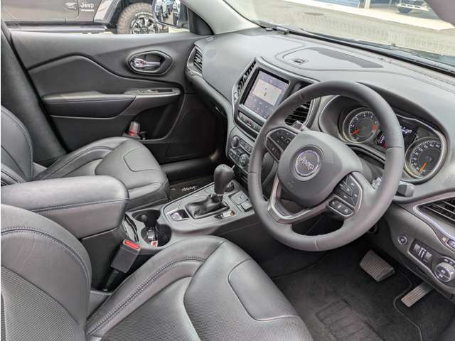 ジープ チェロキー ロンジチュード ４ＷＤ R3年 (東北) 99