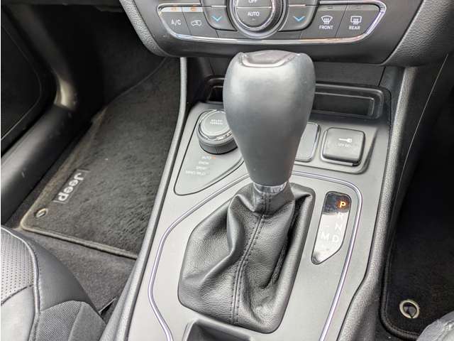 ジープ チェロキー ロンジチュード ４ＷＤ R3年 (東北) 99