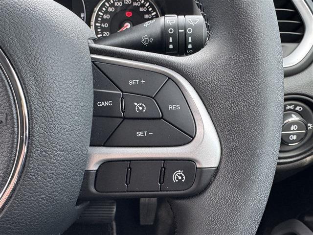 ジープ レネゲード ロンジチュード R3年 (東北) 99