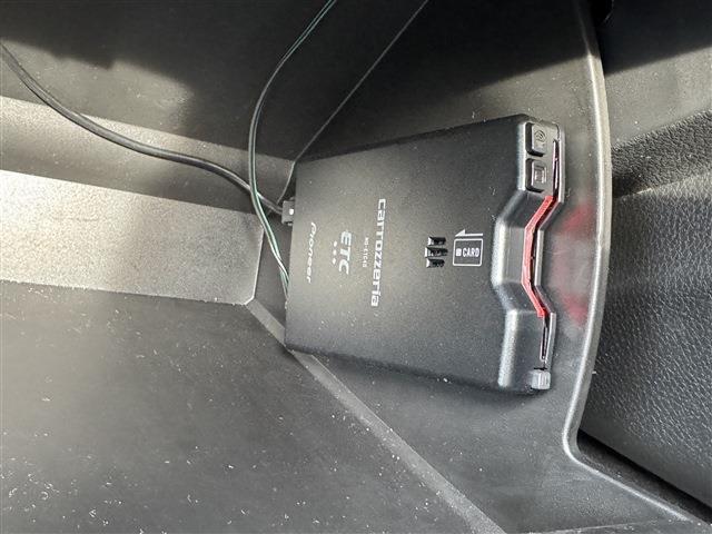 ジープ レネゲード ロンジチュード R3年 (東北) 99