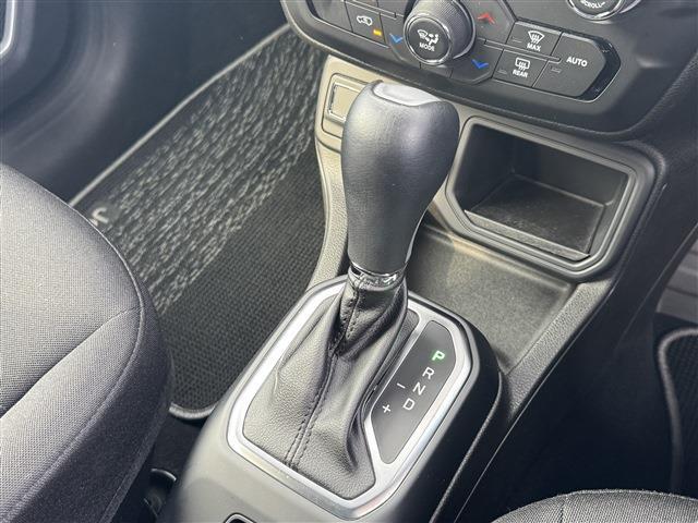 ジープ レネゲード ロンジチュード R3年 (東北) 99