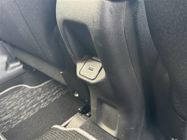 ジープ レネゲード ロンジチュード R3年 (東北) 99