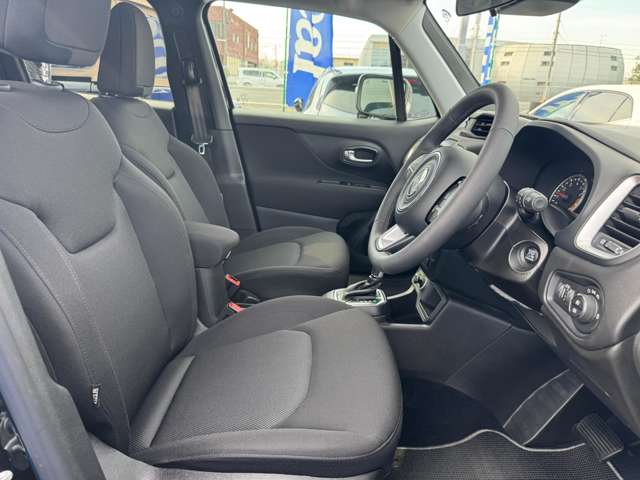 ジープ レネゲード ロンジチュード R3年 (東北) 99