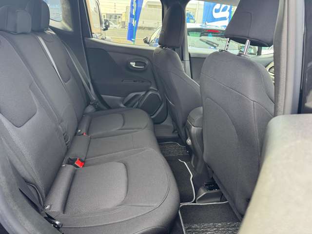 ジープ レネゲード ロンジチュード R3年 (東北) 99