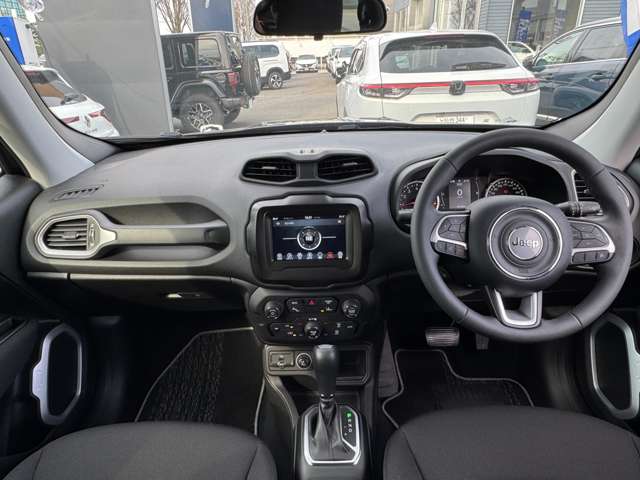 ジープ レネゲード ロンジチュード R3年 (東北) 99