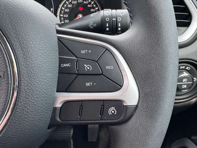 ジープ レネゲード ロンジチュード R3年 (東北) 99