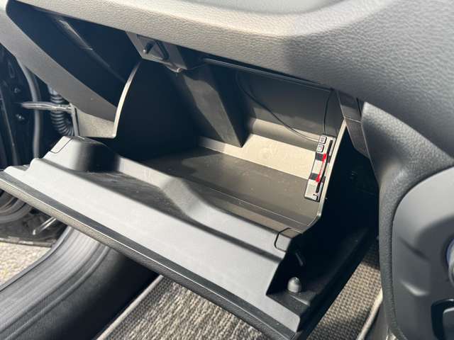 ジープ レネゲード ロンジチュード R3年 (東北) 99