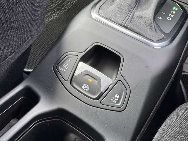 ジープ レネゲード ロンジチュード R3年 (東北) 99