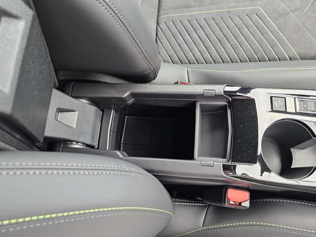 プジョー ＳＵＶ ２００８ ＧＴ ブルーＨＤＩ ディーゼルターボ R7年 (東北) 99