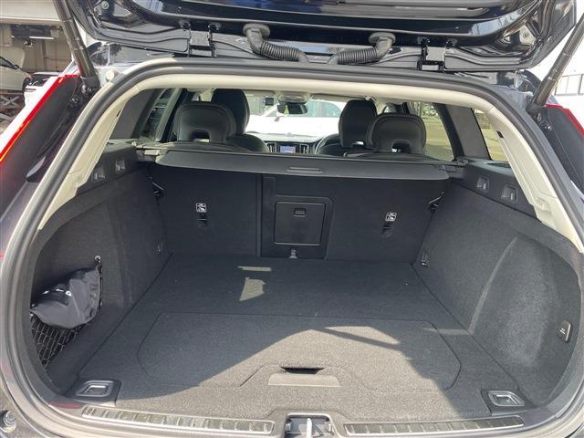 ボルボ Ｖ６０ アルティメット　Ｂ４ R6年 (東北) 99