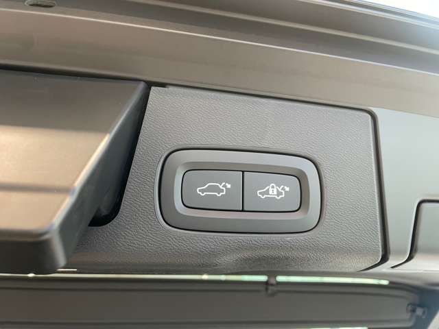 ボルボ ＸＣ６０ ウルトラ Ｂ５ ＡＷＤ ４ＷＤ R7年 (東北) 99