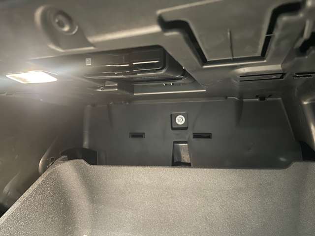 ボルボ ＸＣ６０ ウルトラ Ｂ５ ＡＷＤ ４ＷＤ R7年 (東北) 99