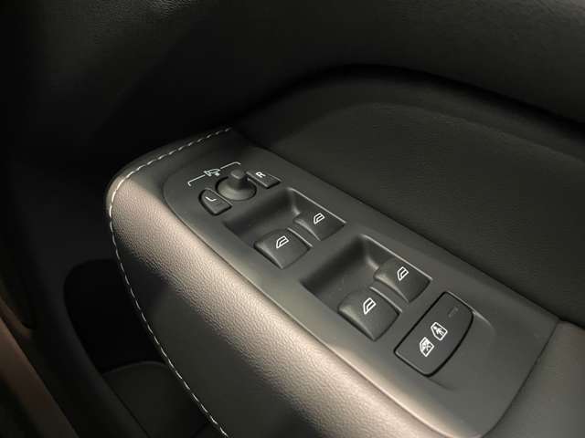 ボルボ ＸＣ６０ ウルトラ Ｂ５ ＡＷＤ ４ＷＤ R7年 (東北) 99