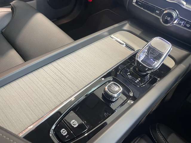 ボルボ ＸＣ６０ ウルトラ Ｂ５ ＡＷＤ ４ＷＤ R7年 (東北) 99