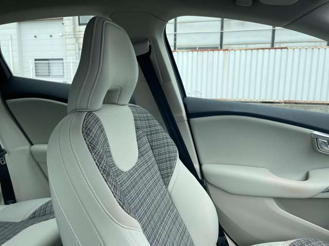 ボルボ Ｖ４０ Ｔ３　モメンタム H30年 (東北) 99