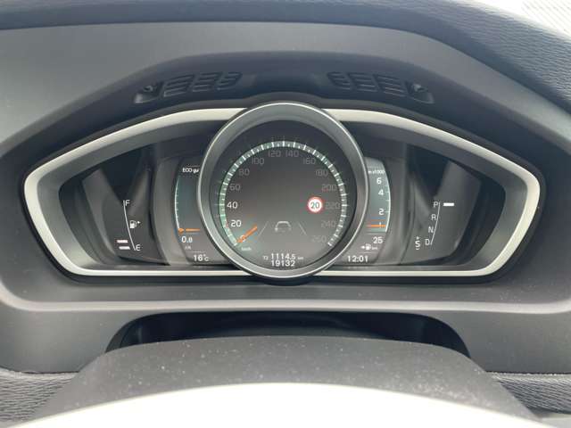 ボルボ Ｖ４０ Ｔ３　モメンタム H30年 (東北) 99