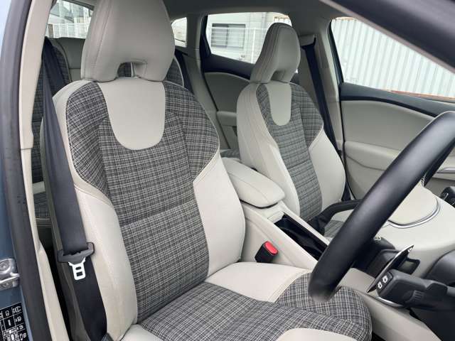 ボルボ Ｖ４０ Ｔ３　モメンタム H30年 (東北) 99