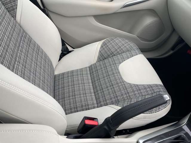 ボルボ Ｖ４０ Ｔ３　モメンタム H30年 (東北) 99