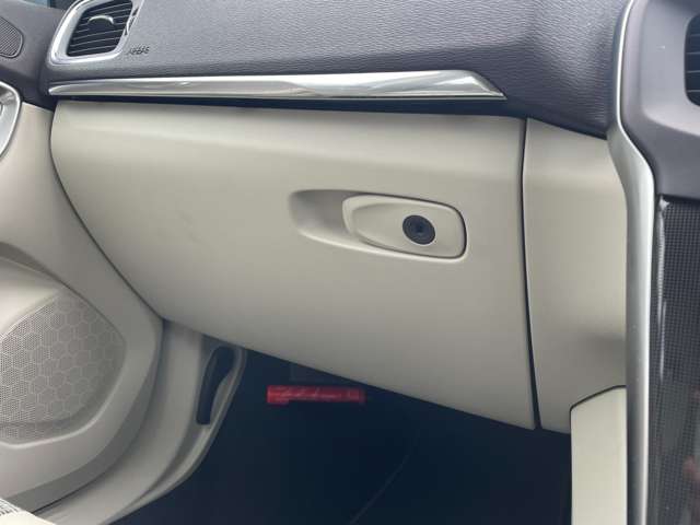 ボルボ Ｖ４０ Ｔ３　モメンタム H30年 (東北) 99