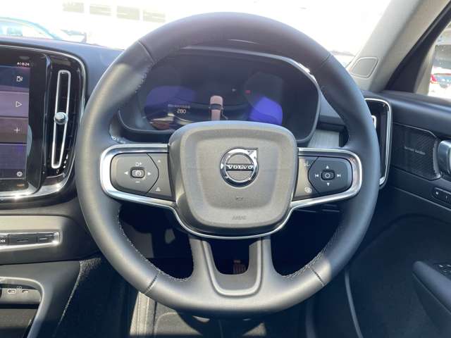 ボルボ ＸＣ４０ ウルトラ Ｂ４ ＡＷＤ ４ＷＤ R7年 (東北) 99