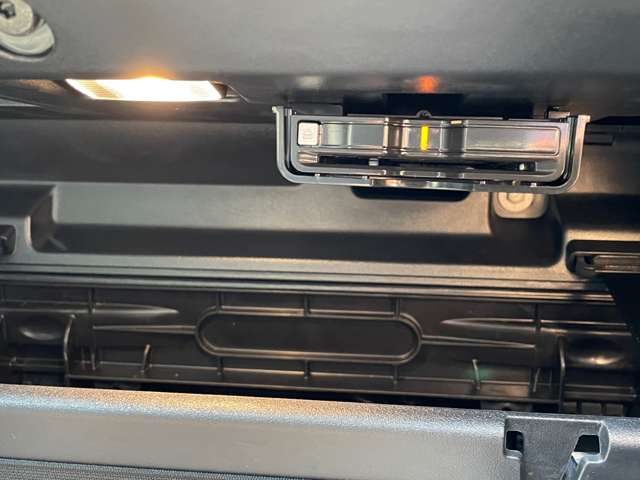 ボルボ ＸＣ４０ ウルトラ Ｂ４ ＡＷＤ ４ＷＤ R6年 (東北) 99