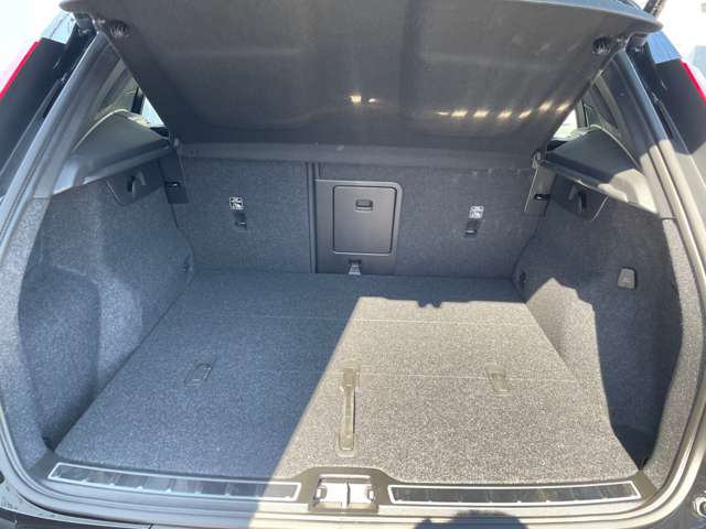 ボルボ ＸＣ４０ ウルトラ Ｂ４ ＡＷＤ ４ＷＤ R6年 (東北) 99