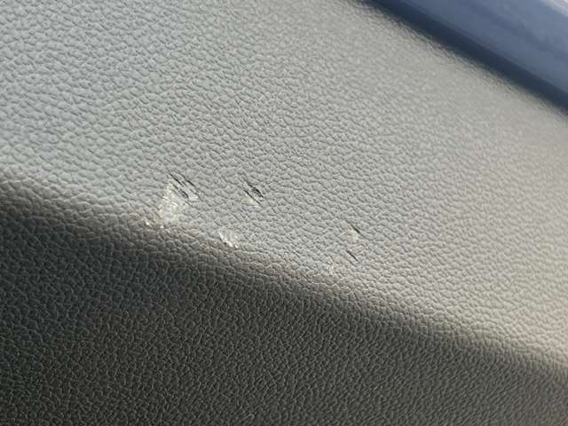 フォルクスワーゲン ゴルフ ｅＴＳＩ　アクティブ　プラチナム　エディション R5年 (近畿) 99