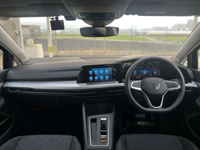 フォルクスワーゲン ゴルフ ｅＴＳＩ　アクティブ　プラチナム　エディション R5年 (近畿) 99