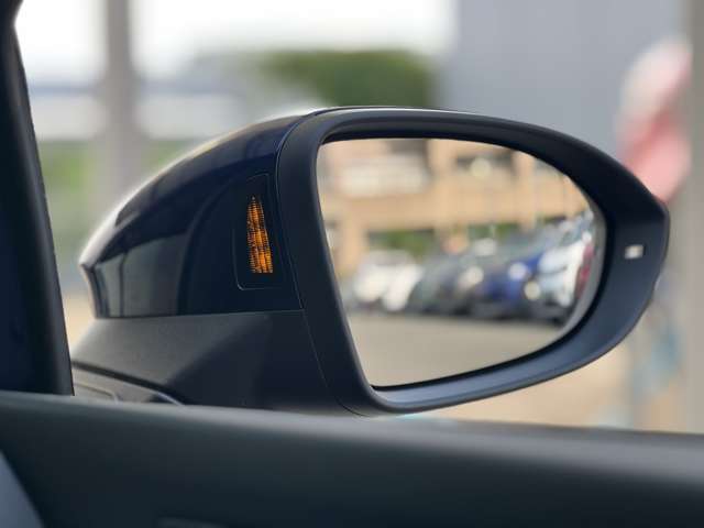 フォルクスワーゲン ゴルフ ｅＴＳＩ　アクティブ　プラチナム　エディション R5年 (近畿) 99