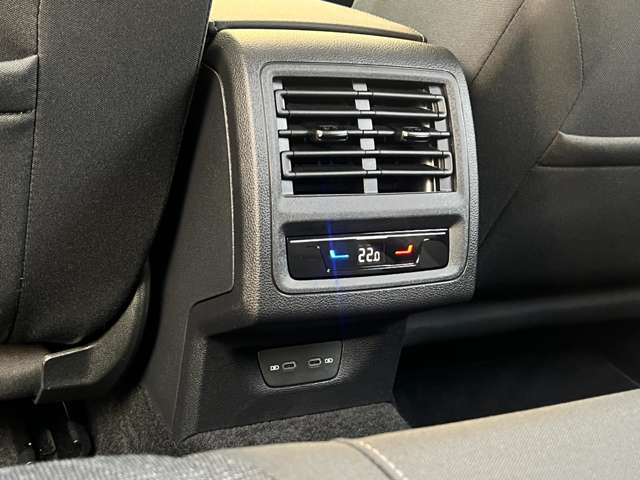 フォルクスワーゲン ゴルフ ｅＴＳＩ　アクティブ　プラチナム　エディション R5年 (近畿) 99