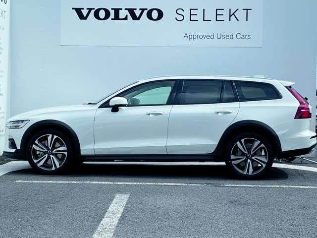 ボルボ Ｖ６０クロスカントリー ウルトラ Ｂ５ ＡＷＤ ４ＷＤ R7年 (東北) 99