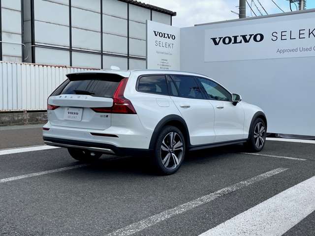 ボルボ Ｖ６０クロスカントリー ウルトラ Ｂ５ ＡＷＤ ４ＷＤ R7年 (東北) 99
