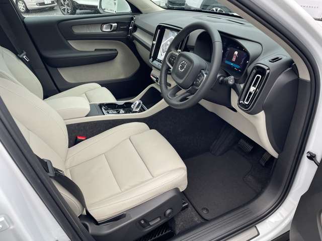 ボルボ ＸＣ４０ ウルトラ Ｂ４ ＡＷＤ ４ＷＤ R6年 (東北) 99