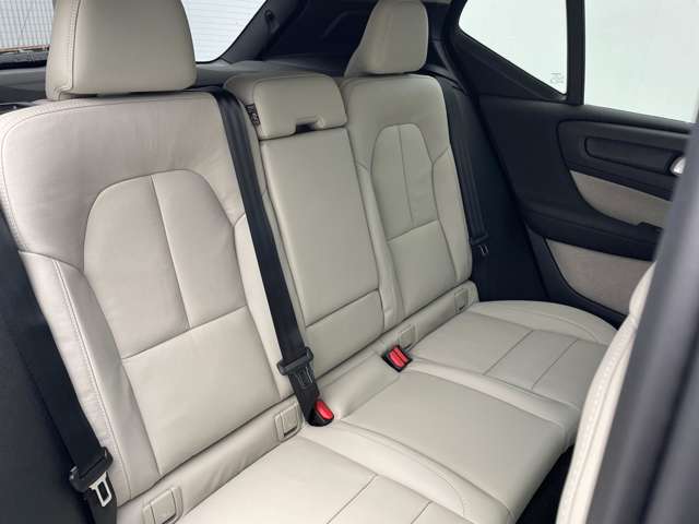 ボルボ ＸＣ４０ ウルトラ Ｂ４ ＡＷＤ ４ＷＤ R6年 (東北) 99