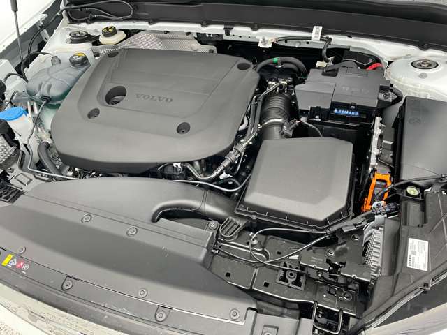 ボルボ ＸＣ４０ ウルトラ Ｂ４ ＡＷＤ ４ＷＤ R6年 (東北) 99