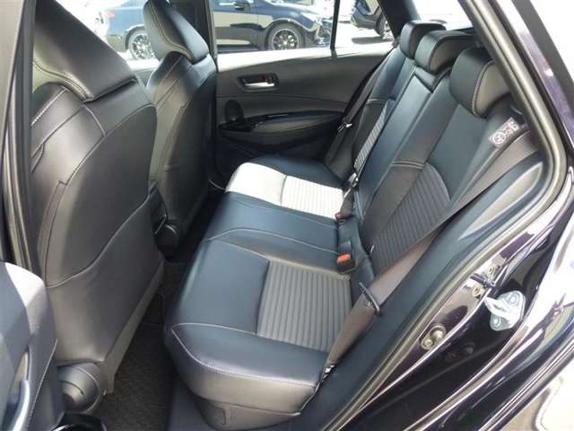 トヨタ カローラ　ツーリング　ハイブリッド １．８ ハイブリッド ＷＸＢ R6年 (東北) 99