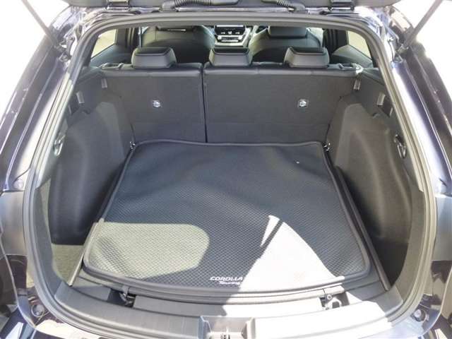 トヨタ カローラ　ツーリング　ハイブリッド １．８ ハイブリッド ＷＸＢ R6年 (東北) 99