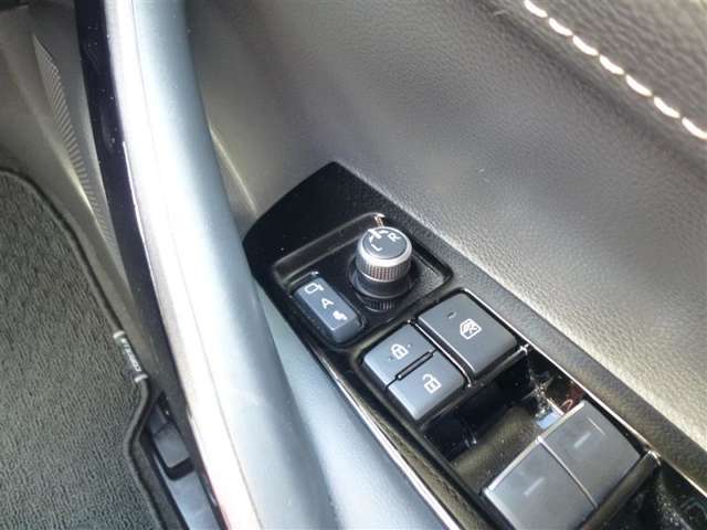 トヨタ カローラ　ツーリング　ハイブリッド １．８ ハイブリッド ＷＸＢ R6年 (東北) 99