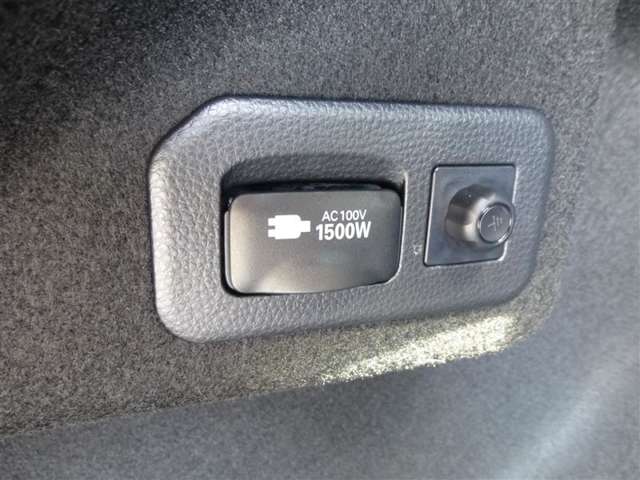 トヨタ カローラ　ツーリング　ハイブリッド １．８ ハイブリッド ＷＸＢ R6年 (東北) 99